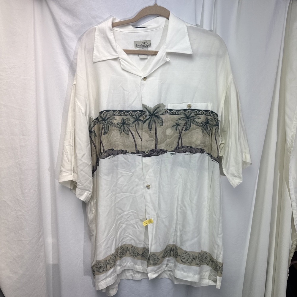 Bamboo Cay Mens XL Hawaiian Shirt Palm Island Print Ivory Short Sleeve‎ Button